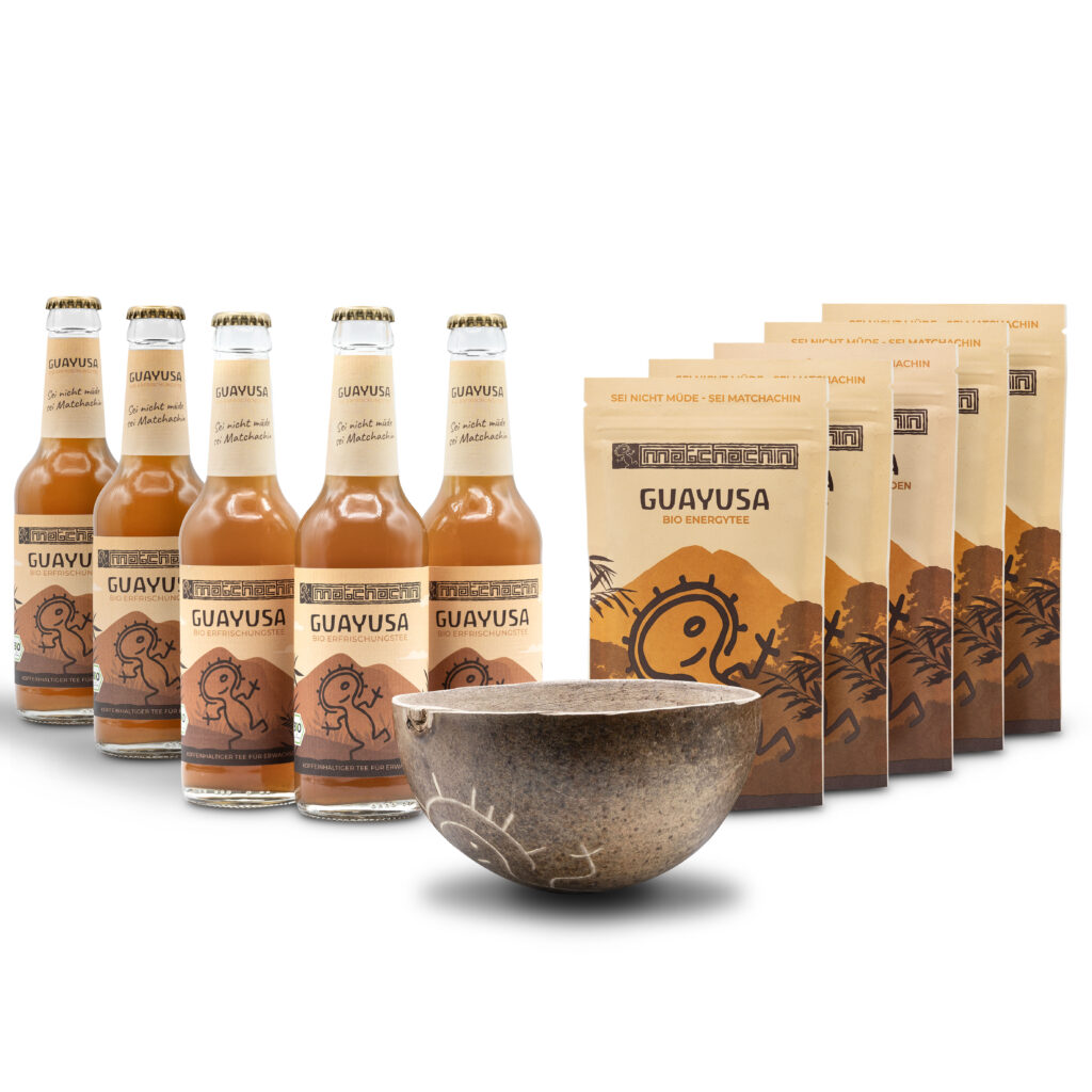 Fotografie der Produkte von Matchchin Guayusa Energy Tea. 
Fotografie und Postproduktion der Zusammenstellung der Teeverpackung und Glasflaschen mit Schale 11 Produkte.